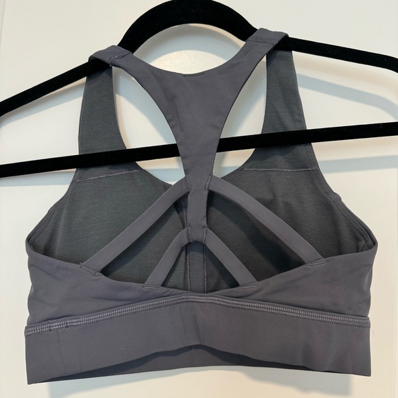 BNWOT Lululemon Sports Bra - size 4 - Picture 6 of 7
